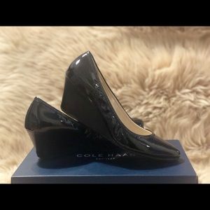 Cole Haan Emory LX Wedge - Size 7 (Patent Blk)